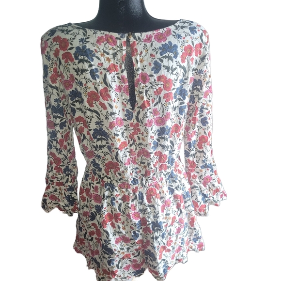 American eagle blue & red floral print Bell Sleeve short romper L - Picture 6 of 7